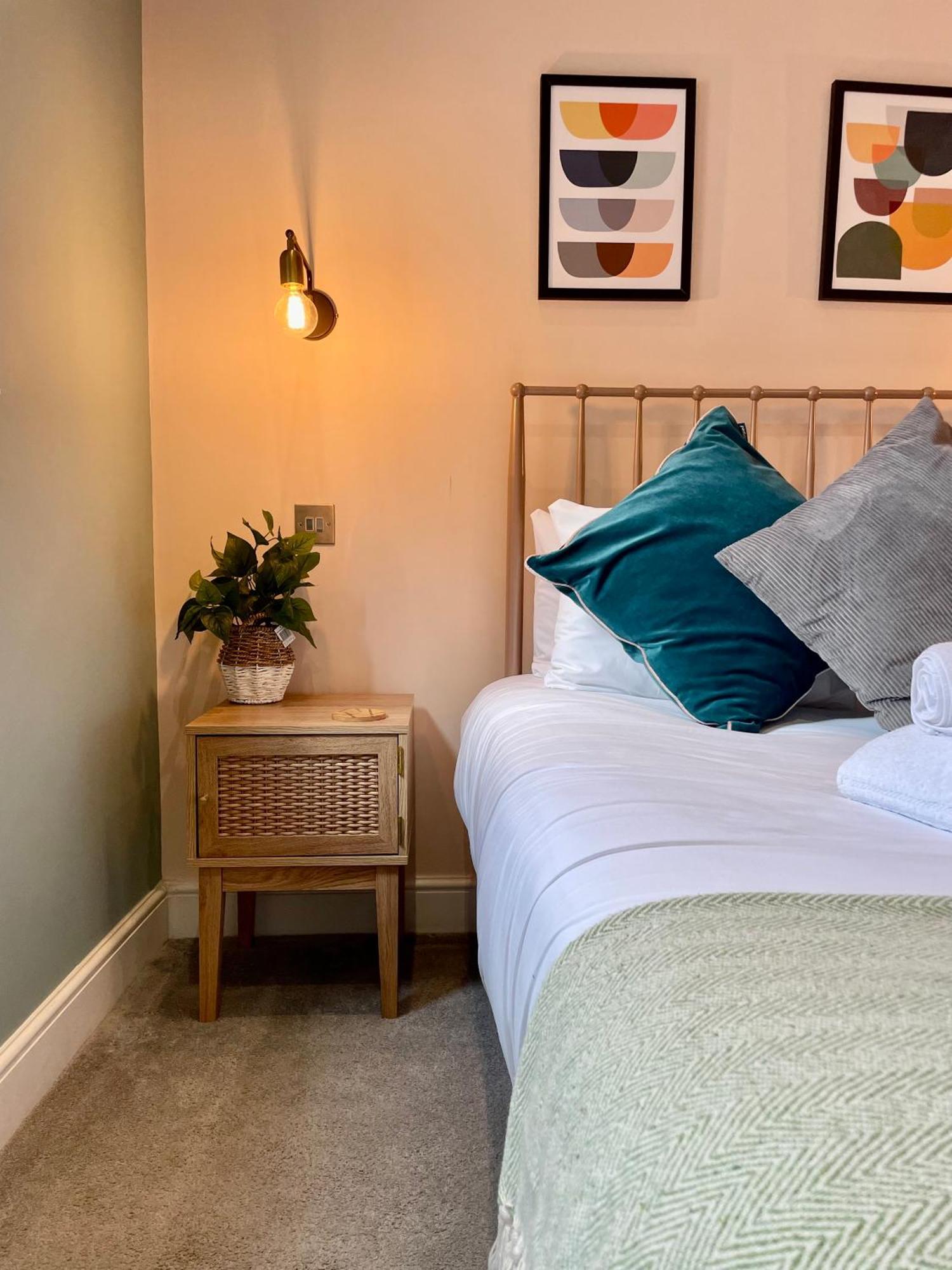 Pillow Menu! 1 Bed Garden Flat Finsbury Park Londra Esterno foto