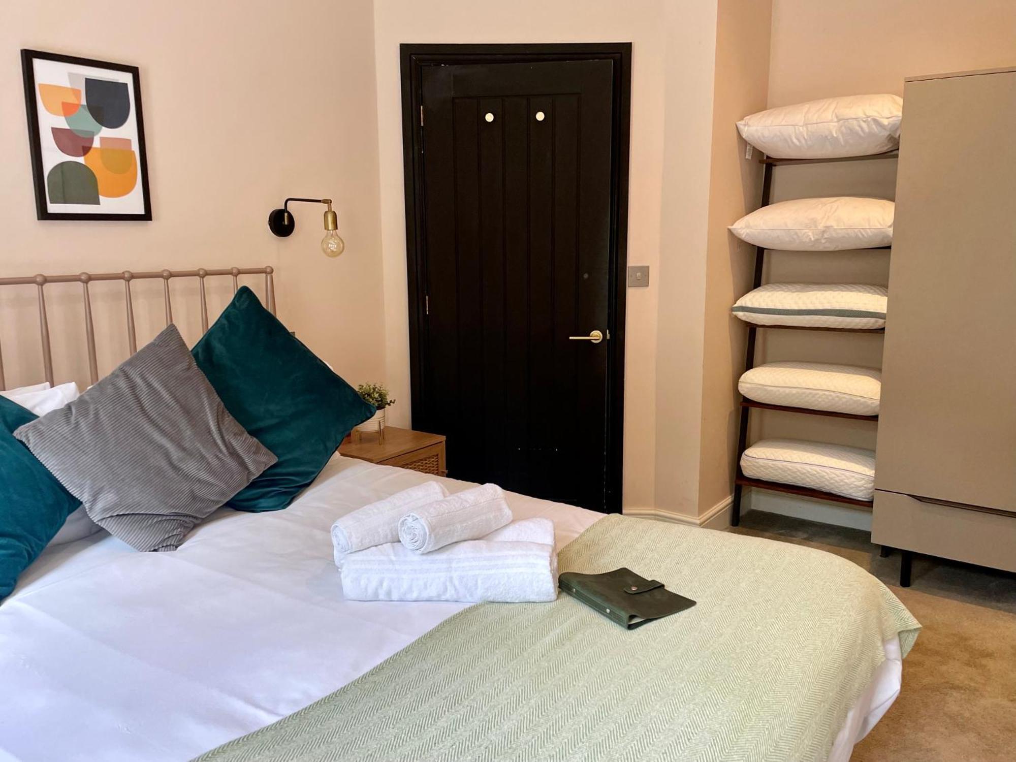 Pillow Menu! 1 Bed Garden Flat Finsbury Park Londra Esterno foto